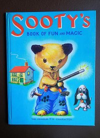 SOOTYの絵本　イギリス　デイリーミラー社　スーティー　ベア
