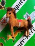 かわいい栗毛の馬　ワグナー社 　Wagner  Kunstlerschutz 