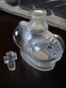 他の写真2: 王冠ボトル　フロストガラス　窓辺のオブジェ　香水瓶　Prince Matchabelli