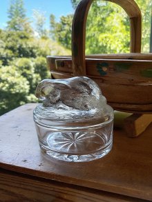 他の写真2: LAST ONE！ ガラスのうさぎ　蓋つき容器　フランス