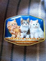 ３びきの子猫　イギリスのトフィー缶　ヴィンテージ
