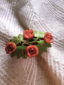 他の写真2: キャラメル色のフラワーブローチ　薔薇　ベークライト 　 ハンドカ―ヴィング