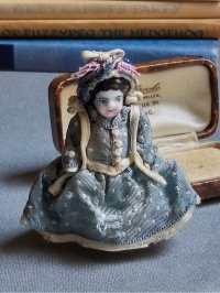 青い目のフローズンシャーロット　ミニチュア　 ★ 人形遊び　アンティーク　　　　　　