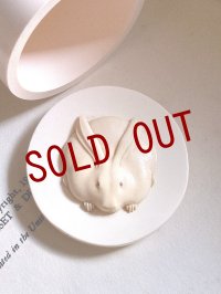 象牙色のうさぎさん　セルロイドケース　ヴィンテージの蓋物　フレンチアイボリー