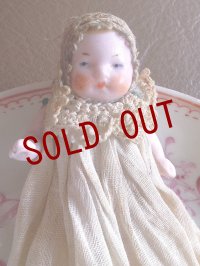 洗礼服のミニチュアベビー　６ｃｍ　アンティークドール　ヘルトヴィヒ 　HERTWIG　