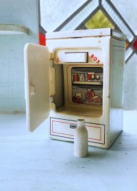 ブリキの冷蔵庫　ドールハウス　英国　レトロコレクション