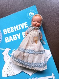洗礼ドレスのベビーさん　９，５ｃｍ　ヘルトヴィヒ 　HERTWIG　