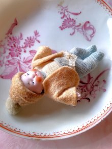 他の写真1: 青いパンツはいたベビーさん　ビスクドール　ヘルトヴィヒ　HERTWIG