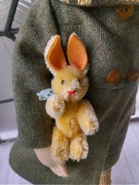 クリーム色の小さいウサギ　ドイツ　シュコー社　ヴィンテージ　ラビット