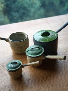 他の写真1: ミニチュア　アンティークのソースパン　鍋　セット　ドールハウス　　