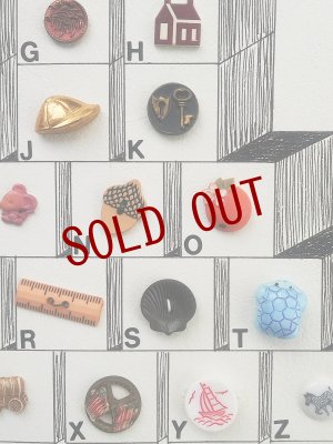 画像3: シート仕立てのボタン　ABC アルファベット　コレクション