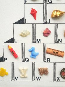 他の写真3: シート仕立てのボタン　ABC アルファベット　コレクション