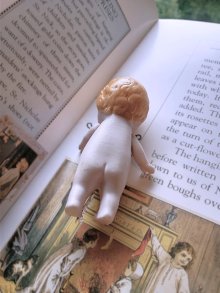 他の写真2: ブロンドの巻き毛が可愛いビスクベビーさん　６，８ｃｍ　HERTWIG　ドール　ジャーマンアンティーク