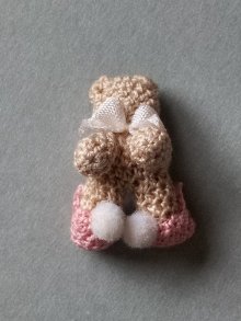 他の写真1: ウサギ靴を履いたベビー熊　ミニチュア　ハンドニット　編みぐるみ