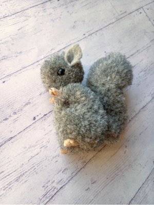 画像2: 灰色リス　ポンポン　毛糸玉　ドイツのヴィンテージ