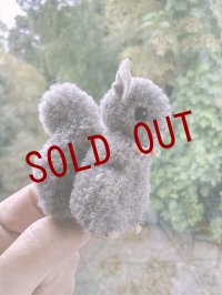 灰色リス　ポンポン　毛糸玉　ドイツのヴィンテージ