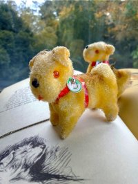 ハーネスつけたテリア　ドールとお散歩　ベストフレンド　B　