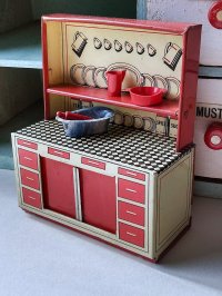 ブリキのキッチンキャビネット　ドールハウス　英国