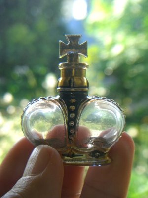 画像1: 小さな王冠ボトルA