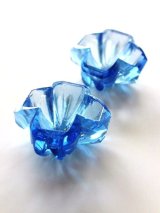 ガラスフラワー　蒼い光  ボタン