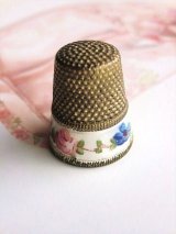 薔薇のシンブル　ホワイトエナメル B