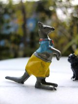 ミニチュアトイ　カンガルー　イギリスキャドバレー