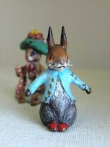 青いジャケットのピーター　ミニチュアブロンズ