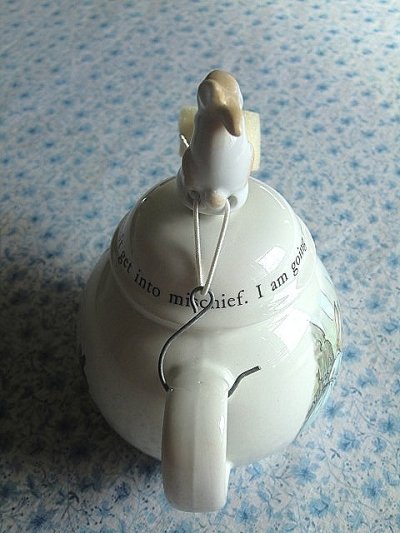 画像1: うさぎのドリップキャッチャー　ティ－ポット　ミニチュア　ドイツ　陶器　