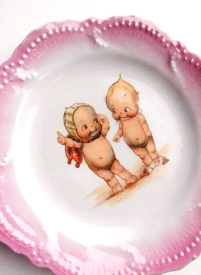画像1: キューピー　スモールプレート　ドイツのアンティーク　ローズオニール　飾り皿　ベビーギフト　A