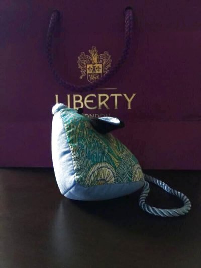 画像1: ピンクッション　タナローン　LIBERTY 　リバティプリント