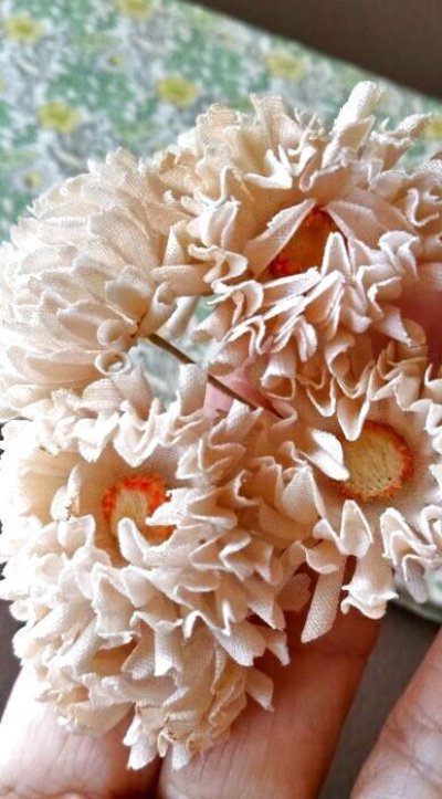 画像1: ヴィンテージの布花　コサージュ   ★ブーケ　ドール制作    　素材　造花　２．