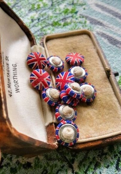 画像1: コロネーションのボタン　織物　刺繍　ユニオンジャック　エリザベス女王