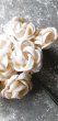 画像4: バニラ色の布花　ホワイトローズ　アンティークコサージュ   ★薔薇のブーケ　ドール制作    　　 (4)