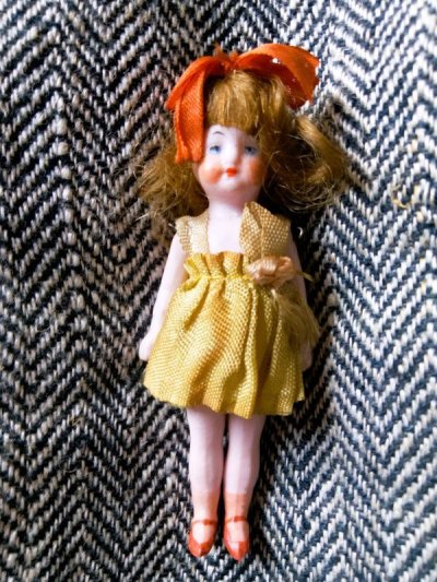 画像2: ブロンドヘアの女の子　オレンジリボン　８ｃｍ　オールビスクドール　