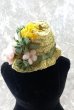 画像1: 若草色のフラワーハット　E　人形用    麦わら帽子  ミニチュアサイズ　 (1)