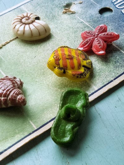 画像3: 珍しいデザインのボタン　オリジナルカード　ボタンコレクション