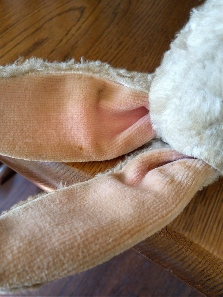 画像2: 赤いコーデュロイパンツのラビット　白うさぎ　 (2)