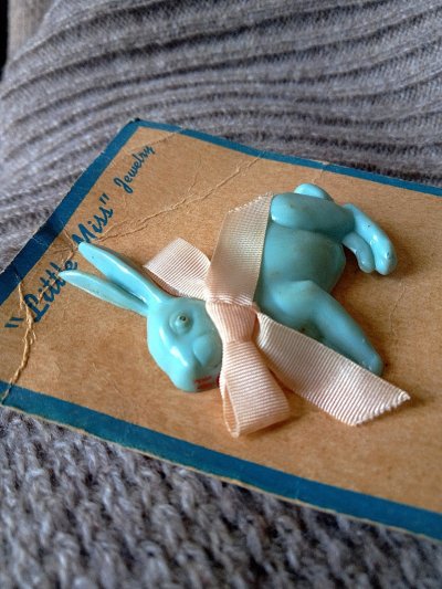 画像1:  ブルーラビット　台紙付き　青いうさぎ　ヴィンテージブローチ　