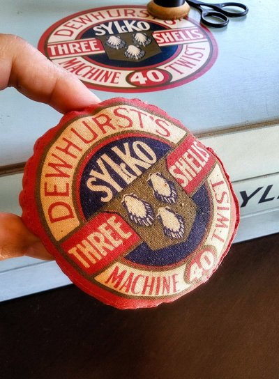 画像2: ピンクッション　SYLKO　英国　ヴィンテージ 　針さし　ソーイングコレクション