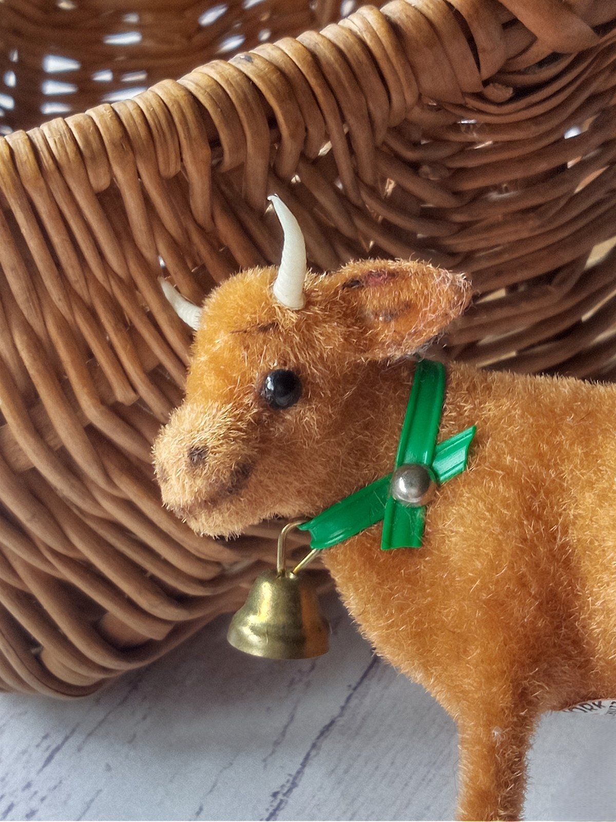 カウベルをさげた牛 ワグナー WAGNER kunstlerschutz